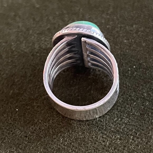 Sterling Silver Oval Shaped Gaspeite Ring by Harold Becenti - Picture 3 of 4